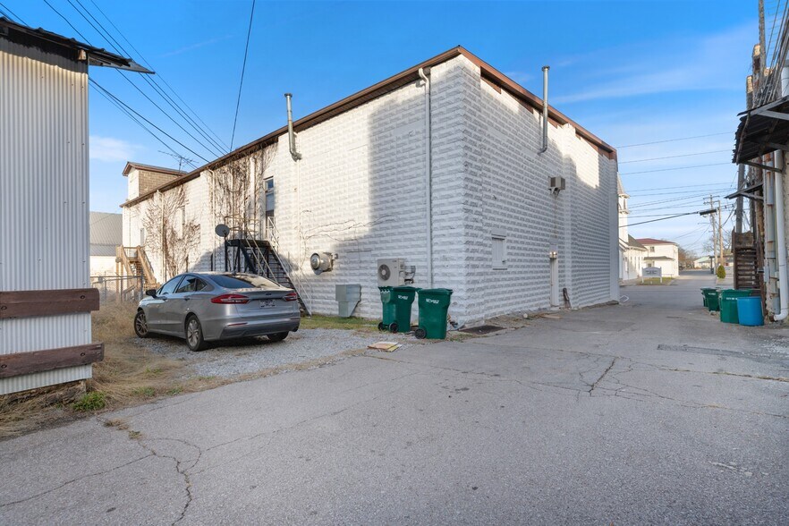 More Photos Of 114 N Church St, Waverly Loft Creative Space For Lease