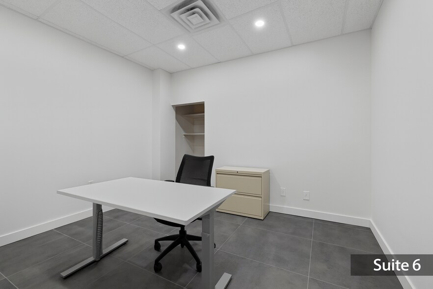 More Photos Of 10410 Boul Gouin O, Roxboro Office For Sale