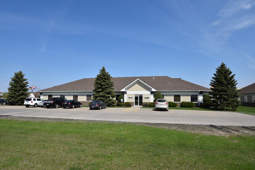 Primary Photo Of 4610 S Amber Valley Pky, Fargo Office For Lease