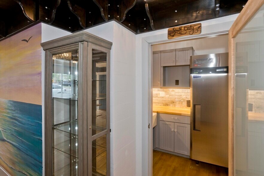 More Photos Of 1372 Main St, Palmer Freestanding For Lease