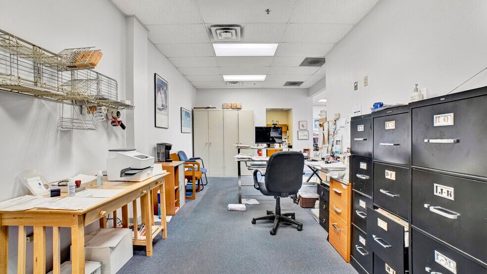 More Photos Of 961 N Main St, Mansfield Warehouse For Lease