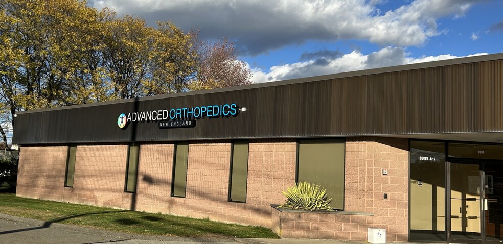 More Photos Of 1084 Cromwell Ave, Rocky Hill Medical For Lease