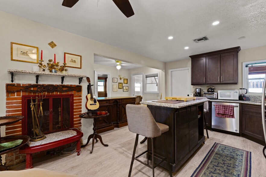 More Photos Of 16166 Sierra Hwy, Santa Clarita Land For Sale