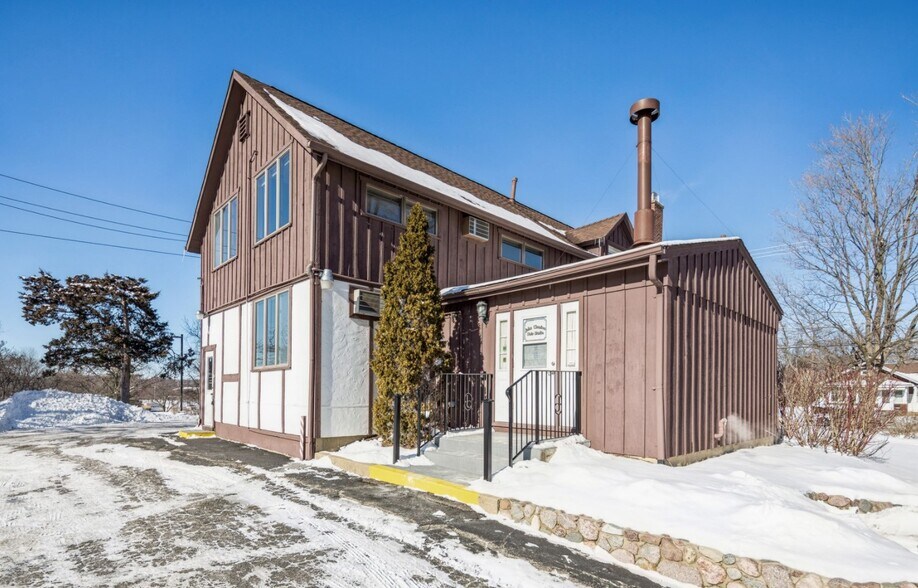 More Photos Of 509 W Main St, Barrington Loft Creative Space For Lease