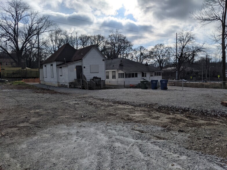 More Photos Of 699 Joseph E Boone Blvd NW, Atlanta Flex For Sale