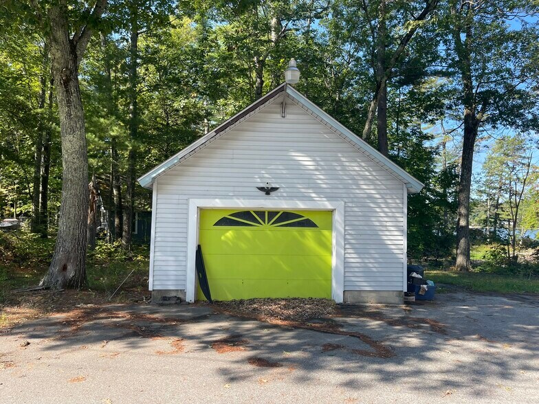 More Photos Of 309 Shaker Rd, Gray Specialty For Sale