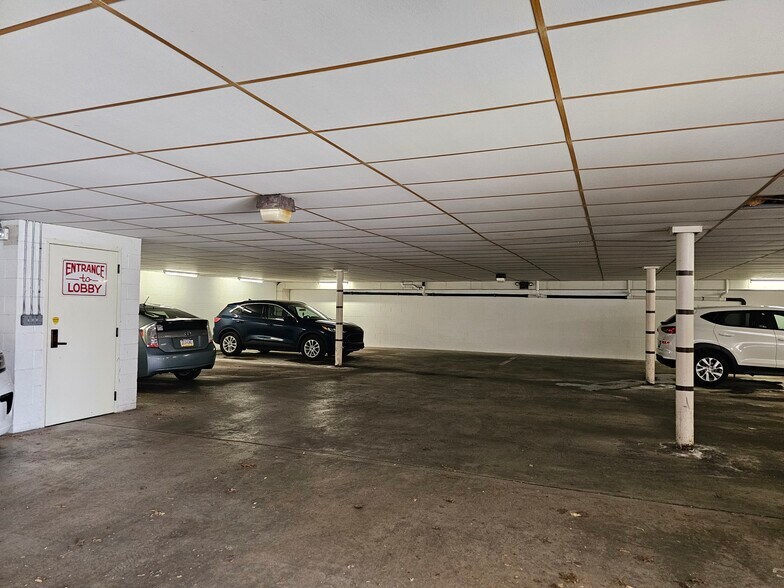 More Photos Of 1108 E Chocolate Ave, Hershey Medical For Sale