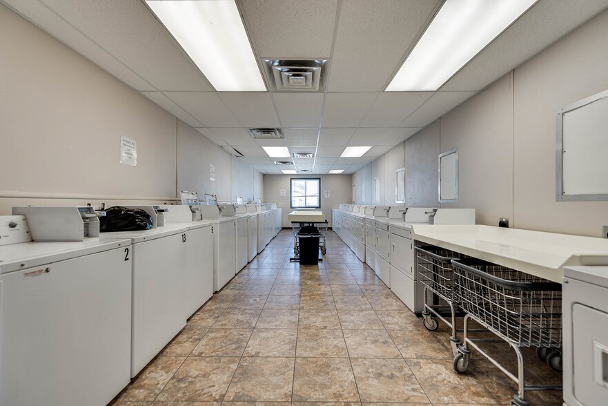 More Photos Of 8 County Road 433 E, Orla Trailer Camper Park For Sale