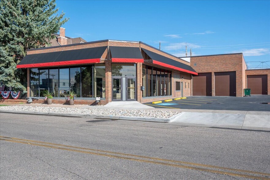 More Photos Of 310 E 17th St, Cheyenne Flex For Sale