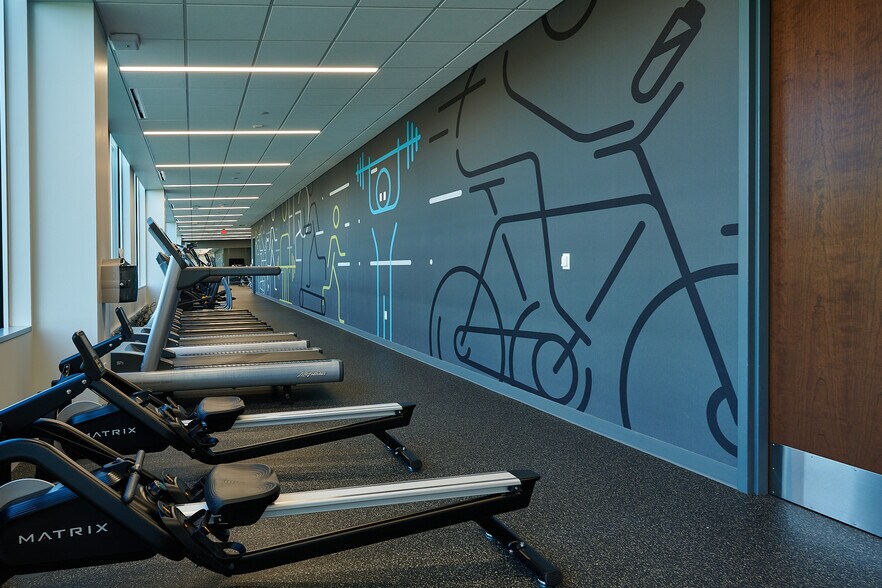 More Photos Of 2900 Ames Crossing Rd, Eagan Office For Lease