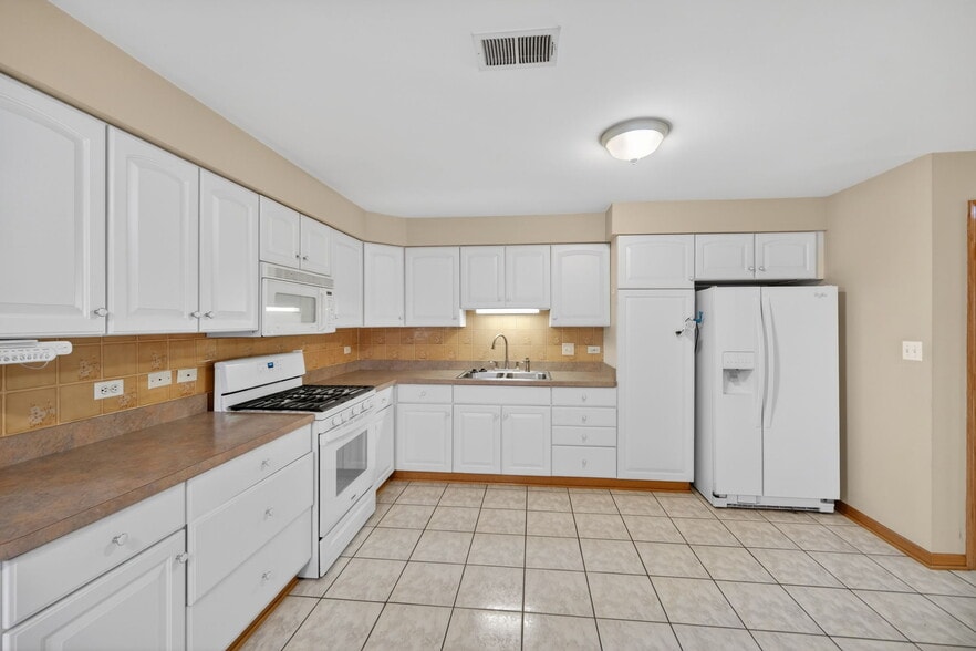 More Photos Of 4369 N Elston Ave, Chicago Specialty For Sale