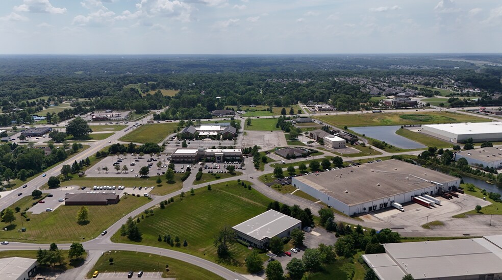 More Photos Of 7790 N Central Dr, Lewis Center Warehouse For Lease