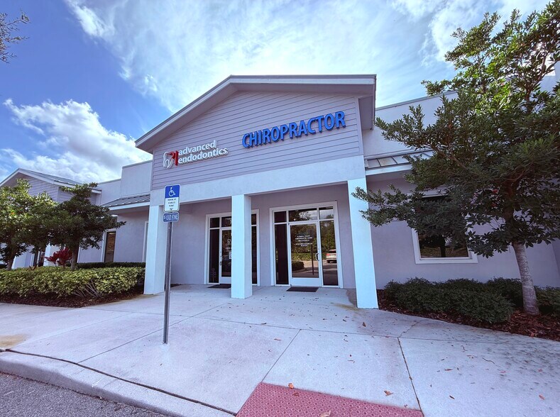 More Photos Of 3821 Woodbriar Trl, Port Orange Medical For Lease