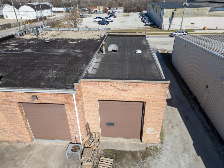 More Photos Of 4135 W 123rd St, Alsip Warehouse For Lease
