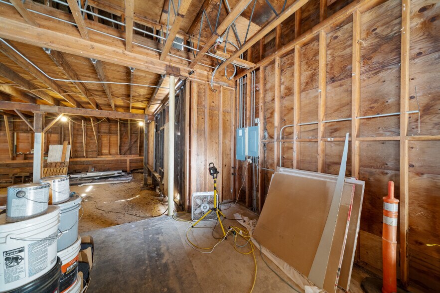More Photos Of 625 Nehalem Blvd, Wheeler Storefront Retail Residential For Sale