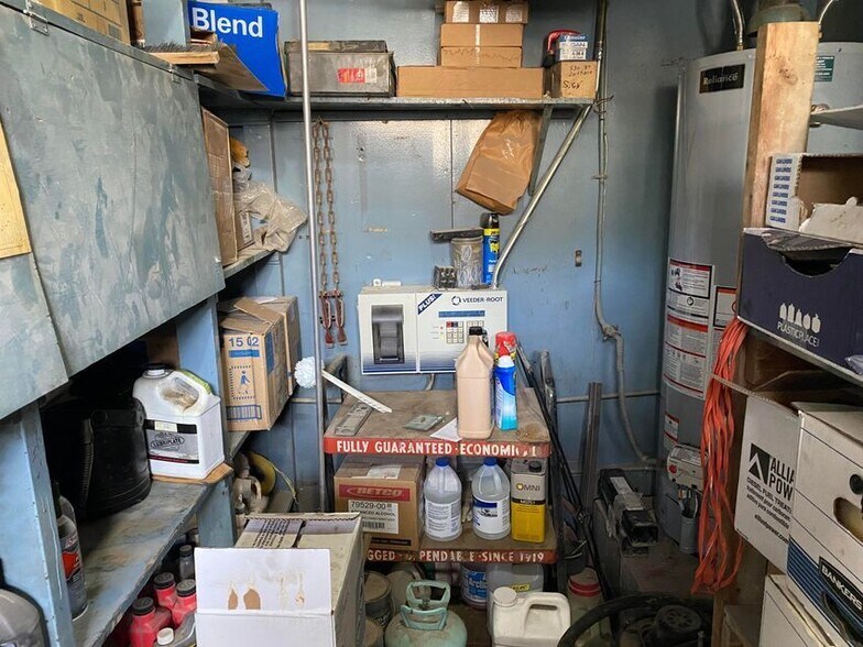 More Photos Of 4 6th St, Culbertson Auto Repair For Sale