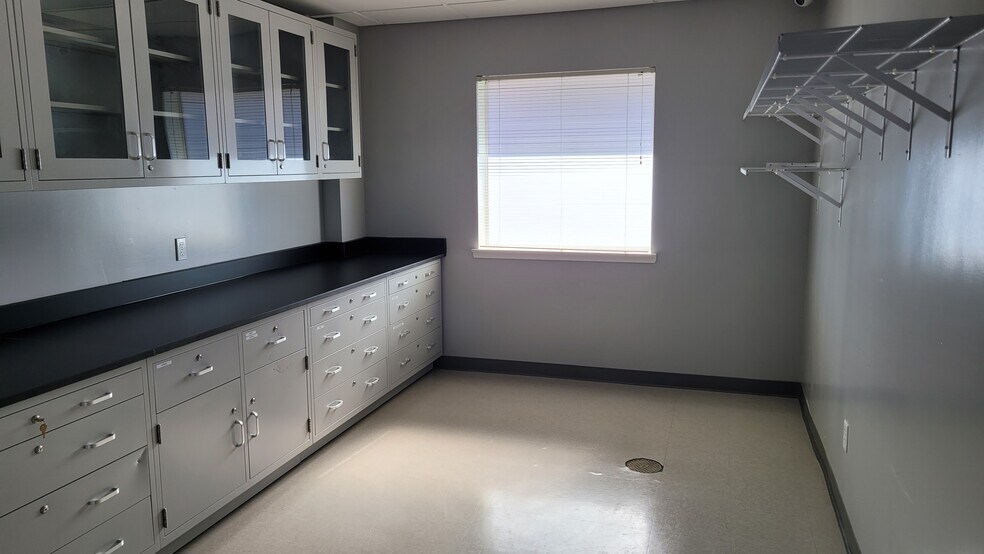 More Photos Of 730 Bennett Valley Rd, Santa Rosa Medical For Lease