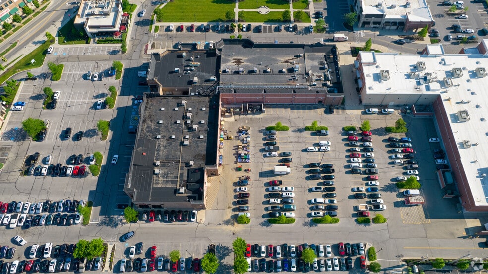 More Photos Of 1765-3180 Kingsdale Ctr, Columbus Unknown For Lease