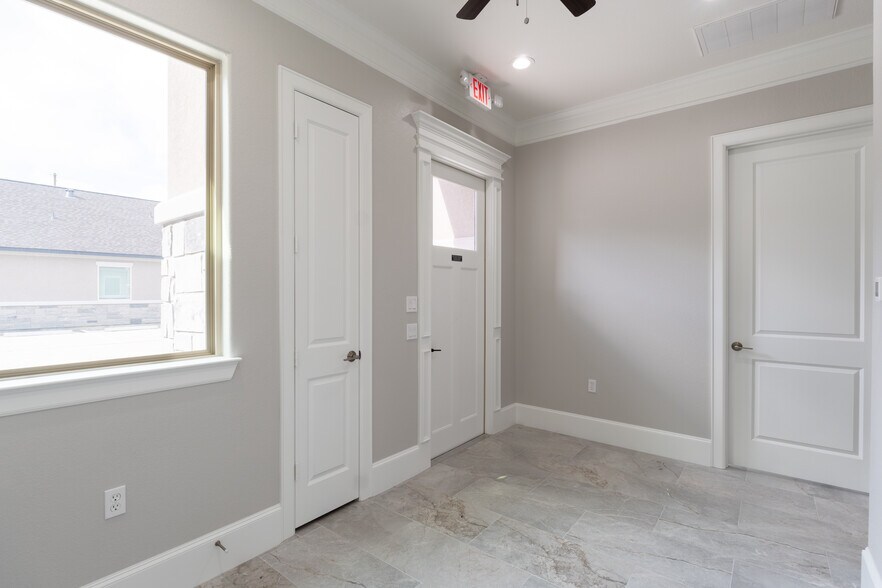 More Photos Of 12414 Spring Cypress Rd, Tomball Medical For Sale