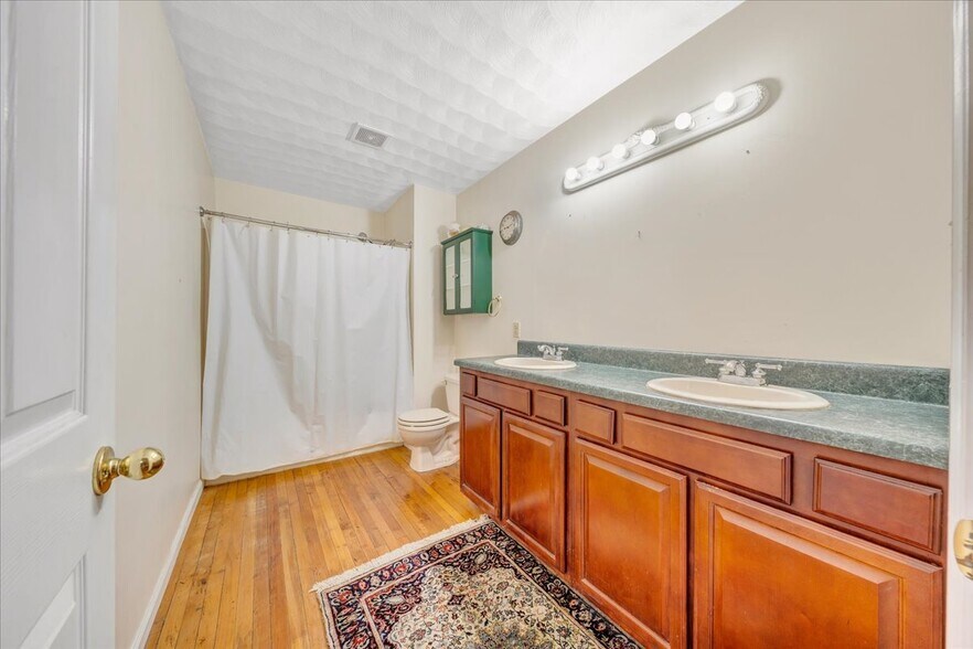 More Photos Of 5383 Lee Hwy, Troutville Freestanding For Sale