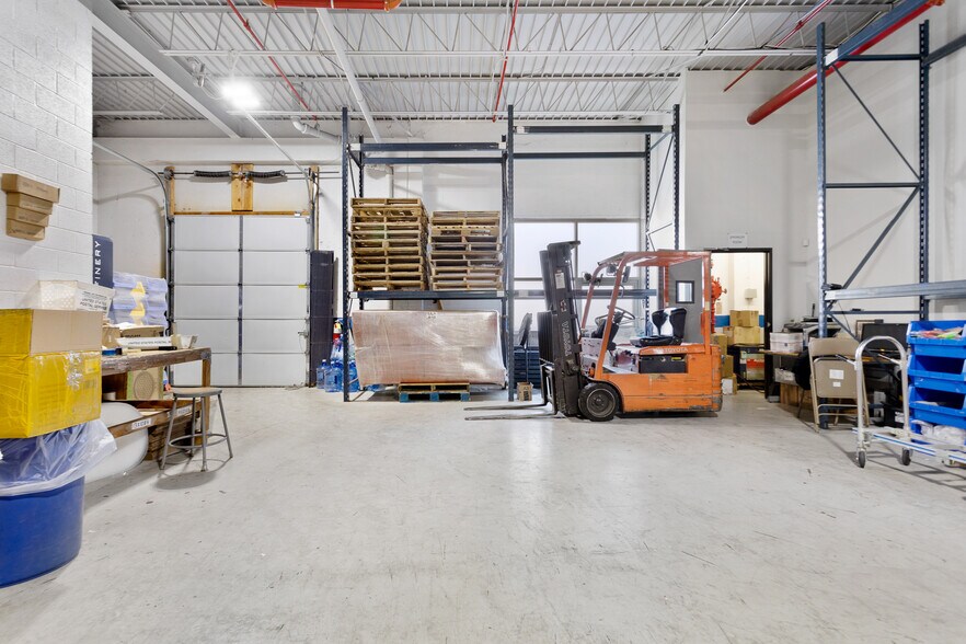 More Photos Of 1 Entin Rd, Clifton Manufacturing For Lease