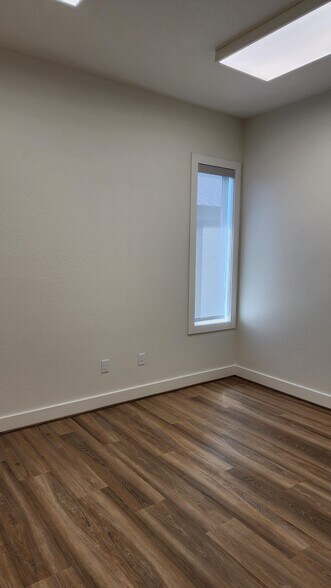 More Photos Of 16702 House Hahl Rd, Cypress Medical For Lease