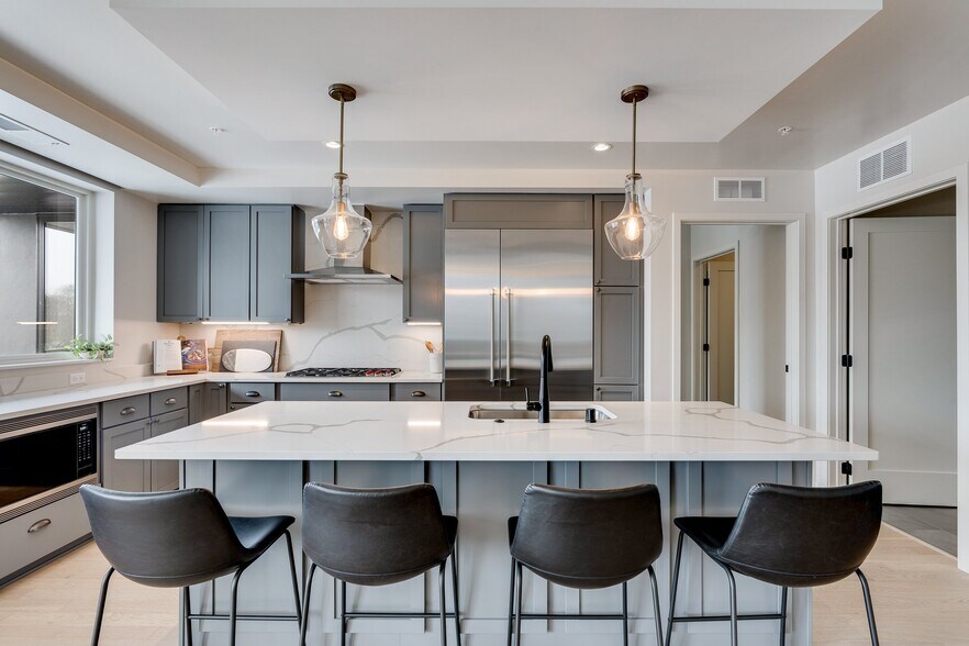 More Photos Of 3901 Sunnyside Rd S, Edina Apartments For Lease