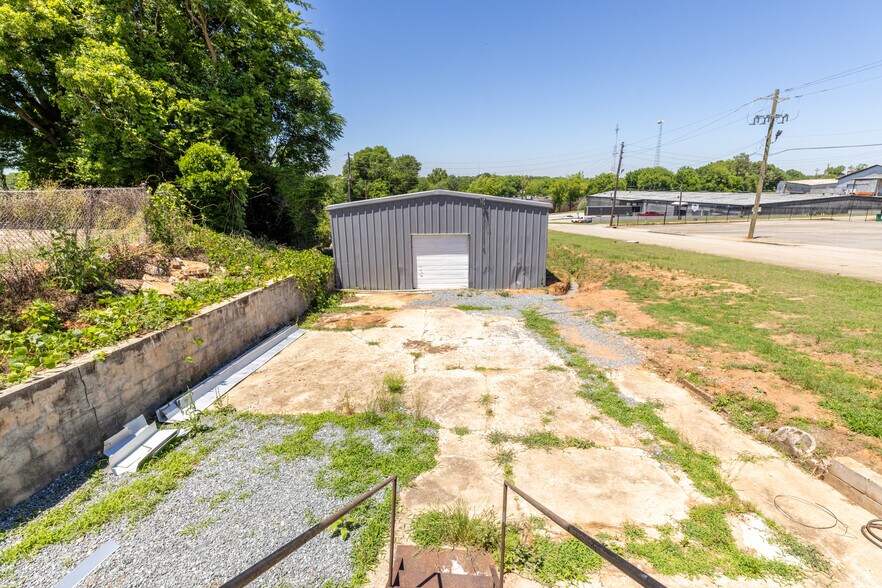 More Photos Of 501 W Forsyth St, Americus General Retail For Sale