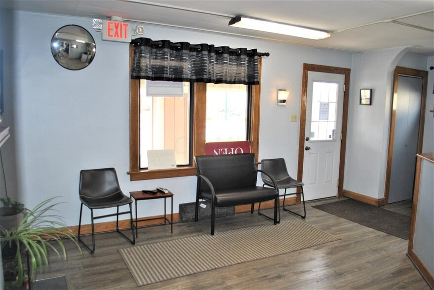 More Photos Of 5424 W Broad St, Columbus Storefront Retail Residential For Lease