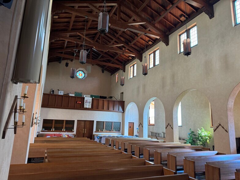 More Photos Of 2330 Prince St, Berkeley Schools For Sale