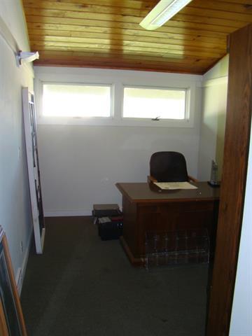 More Photos Of 718 Park Ave, Beaver Dam Office For Sale
