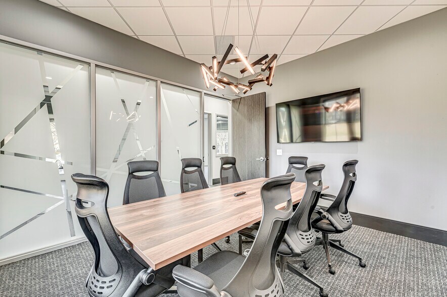 More Photos Of 12770 W New Market St, Carmel Office For Lease