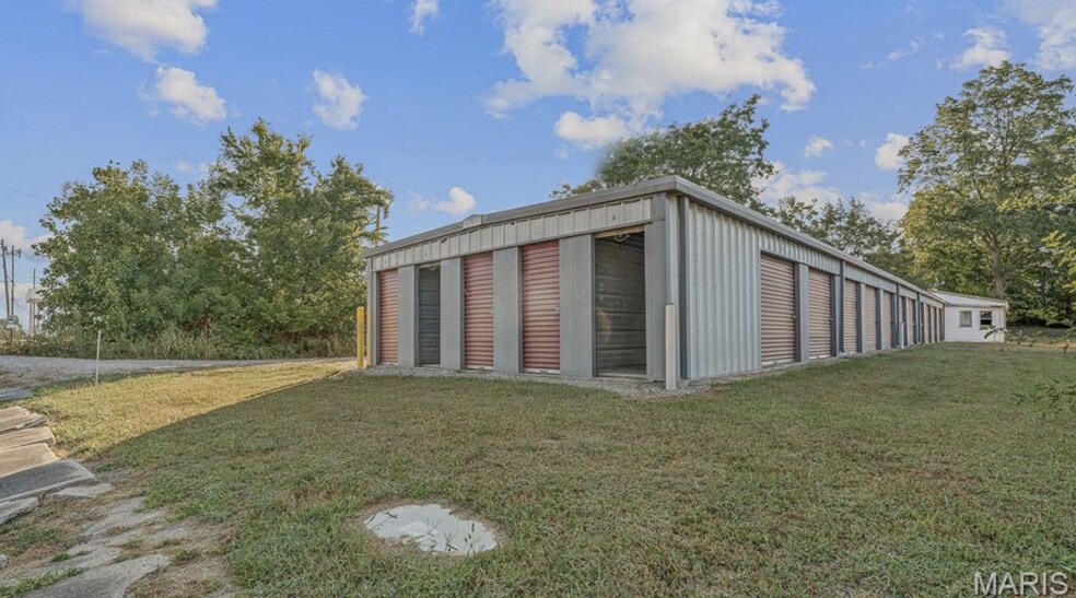 More Photos Of 510 N Walnut St, Steele General Retail For Sale