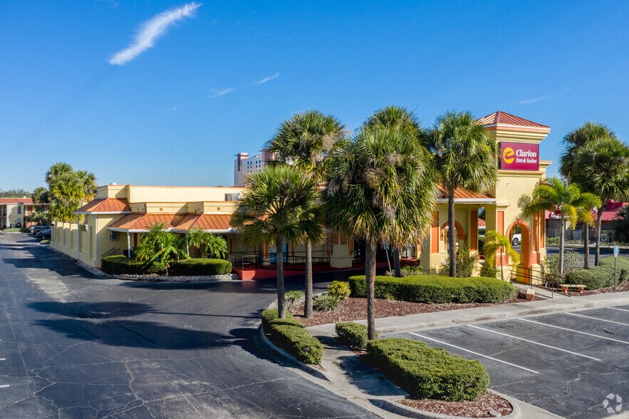 More Photos Of 4985 W Irlo Bronson Memorial Hwy, Kissimmee Hotel For Sale