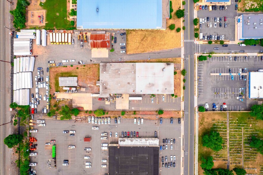 More Photos Of 569 Joyce Kilmer Ave, New Brunswick Industrial For Sale