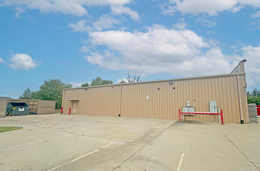 More Photos Of 10255 Dixie Hwy, Florence Freestanding For Lease