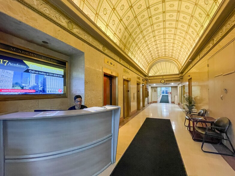 More Photos Of 17 Academy St, Newark Office For Lease