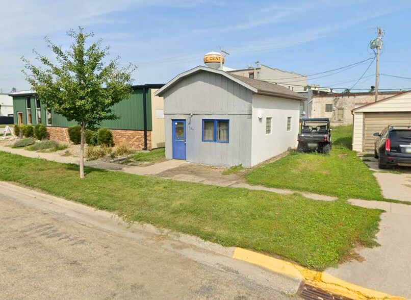 Primary Photo Of 105 2nd St SE, State Center Specialty For Sale