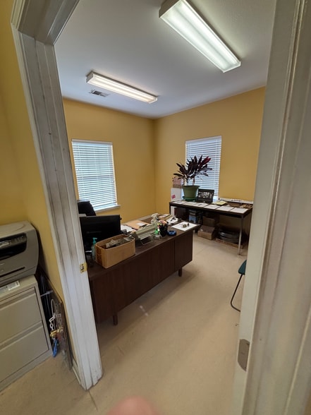 More Photos Of 424 Shelton Rd, West Columbia Warehouse For Sale
