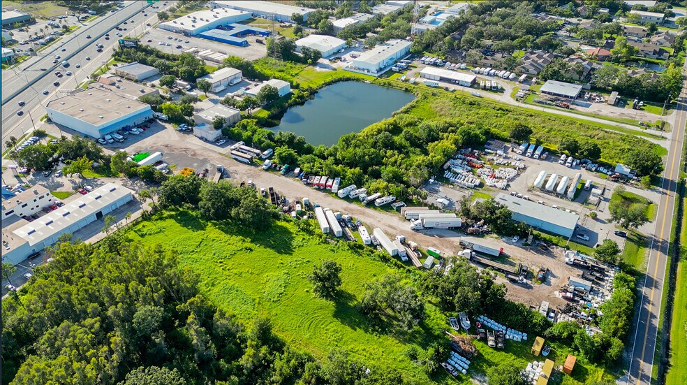 More Photos Of 13755 U.S. Highway 19 N, Clearwater Warehouse For Lease