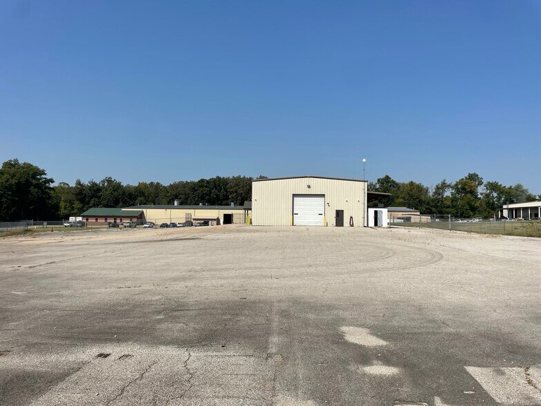 More Photos Of 10105 Hedden Rd, Evansville Warehouse For Sale