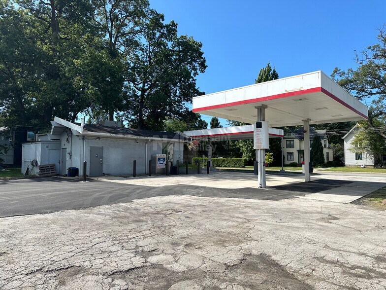 More Photos Of 153 Benedict Ave, Norwalk General Retail For Sale