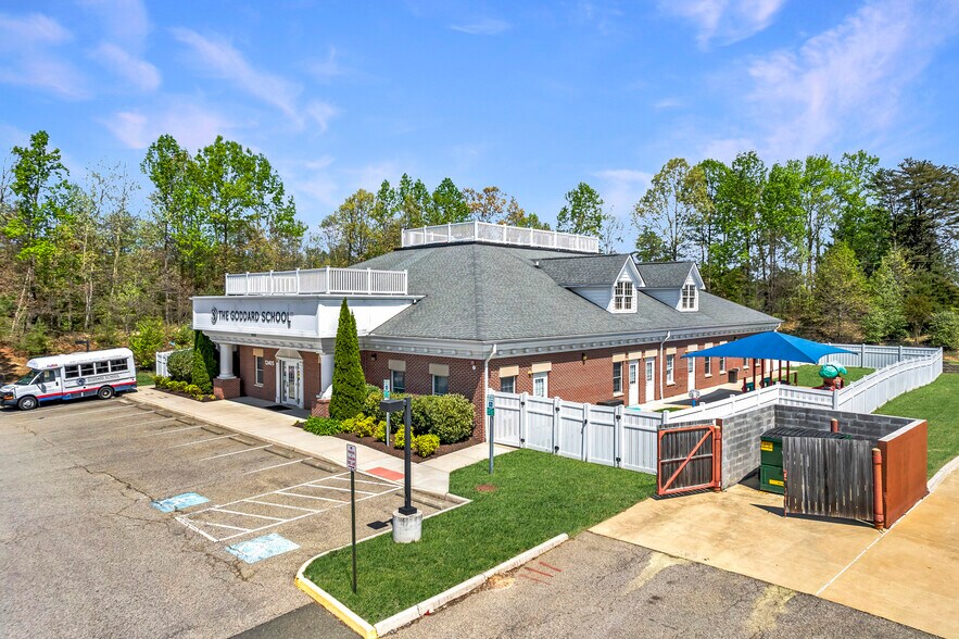 More Photos Of 12405 Cape Cod Ct, Lake Ridge Daycare Center For Sale