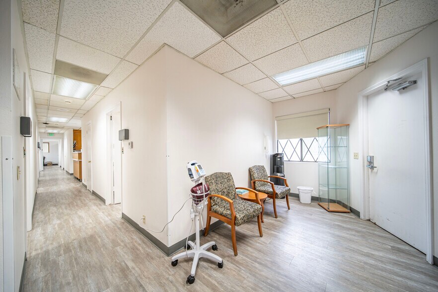 More Photos Of 315 E Route 66, Glendora Healthcare For Lease