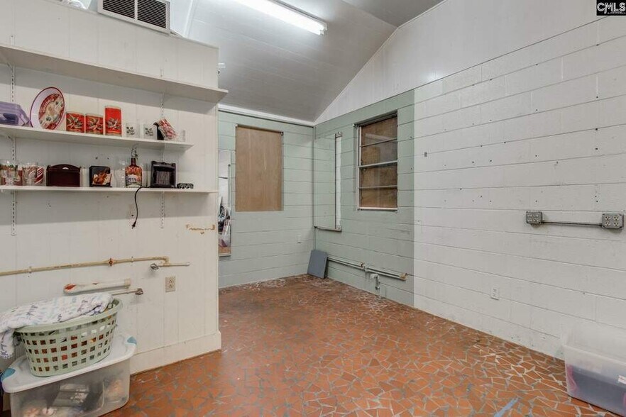 More Photos Of 750 Russell St, Orangeburg Freestanding For Sale