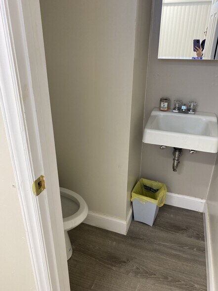 More Photos Of 275 Executive Park Blvd, Winston-Salem Medical For Lease