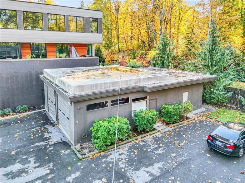 More Photos Of 221 10th St S, Kirkland Industrial For Sale