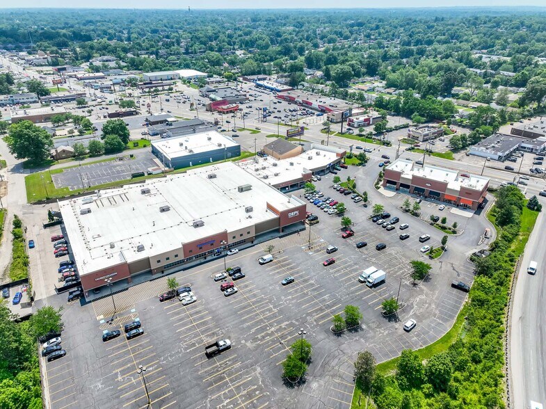 More Photos Of 8340 Colerain Ave, Cincinnati Unknown For Lease