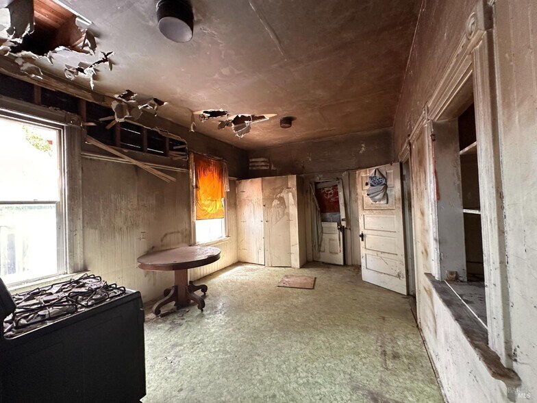 More Photos Of 131 Coombs St, Napa Apartments For Sale