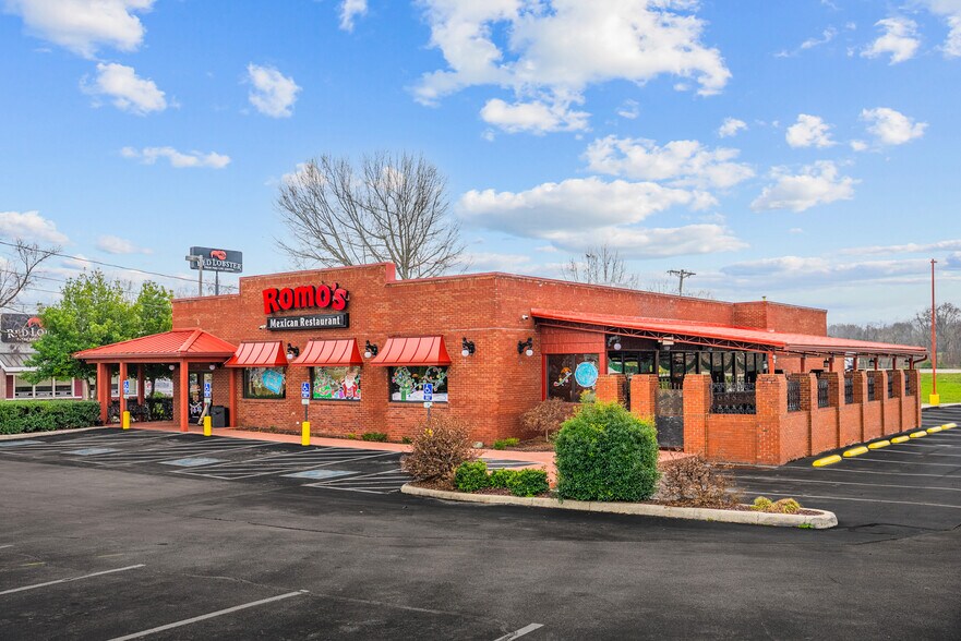 More Photos Of 1420 Interstate Dr, Cookeville Restaurant For Sale
